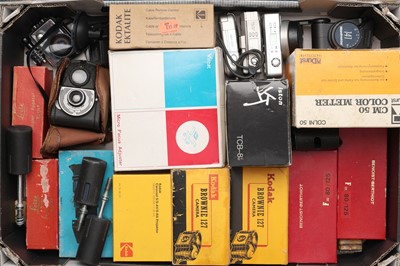 Lot 311 - ꩜ A Mixed Selection of Camera Accessories