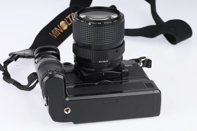 Lot 31 - A Minolta X-700 35mm SLR Camera Outfit