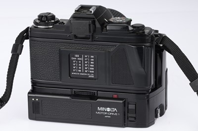 Lot 31 - A Minolta X-700 35mm SLR Camera Outfit