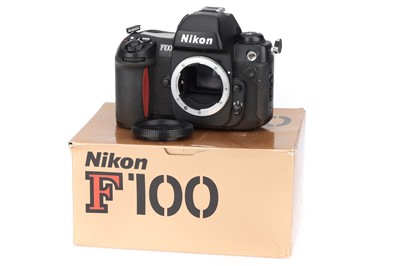 Lot 5 - A Nikon F100 35mm SLR Camera Body