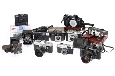 Lot 210 - A Mixed Selection of Cameras