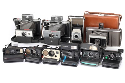 Lot 218 - A Selection of Polaroid Cameras