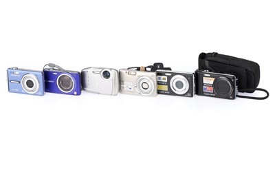 Lot 104 - A Selection of Digital Cameras