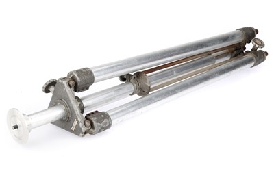Lot 333 - ꩜ A Heavy Duty Kennett London Camera Tripod