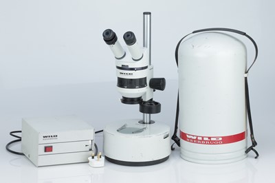 Lot 19 - WILD Heerbrugg M5A Binocular Microscope
