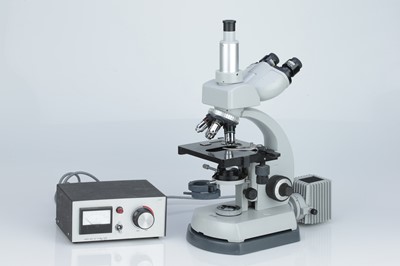 Lot 21 - Zeiss 9901 Binocular Microscope
