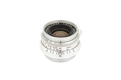Lot 16 - A Leitz Summicron f/2 35mm Lens