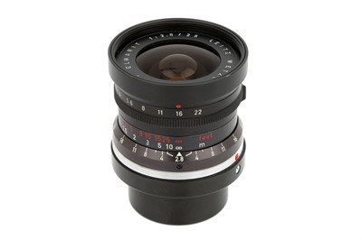 Lot 44 - A Leitz Elmarit f/2.8 28mm Lens