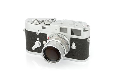 Lot 31 - A Leica M2 'Attrappe' Rangefinder Camera