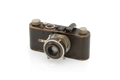 Lot 2 - A Leica Ib Compur Camera