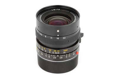 Lot 45 - A Leitz Elmarit-M f/2.8 28mm Lens