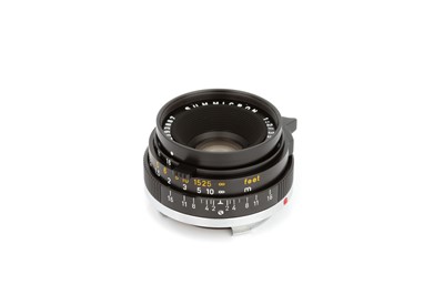 Lot 51 - A Leitz Summicron f/2 35mm Lens
