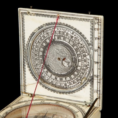 Lot 154 - A 17th Century Ivory Magnetic Azimuth Pocket Sundial