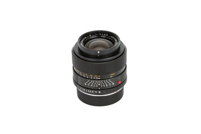 Lot 83 - A Leitz Summicron-R f/2 35mm Lens
