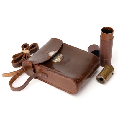 Lot 54 - A Leitz ETRIN Shoulder Case