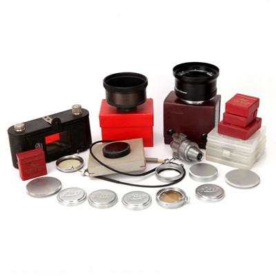Lot 60 - A Selection of Various Leitz Accessories