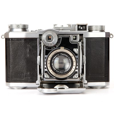 Lot 77 - A Zeiss Ikon Super Nettel II Rangefinder Camera
