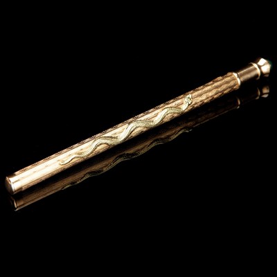 Lot 16 - A Machine Engraved Gold Thermometer Case