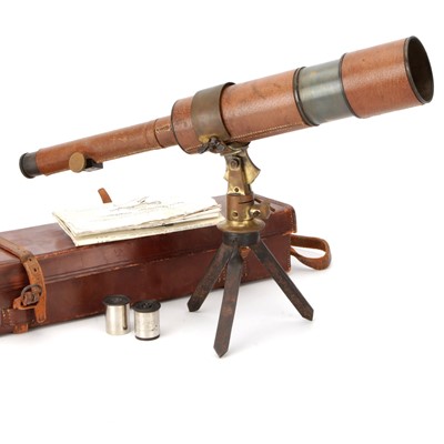 Lot 163 - A Davon Micro-Telescope Outfit