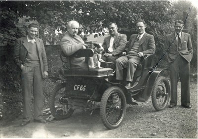 Lot 184 - Vintage Photographs of a 1901 De Dion-Bouton