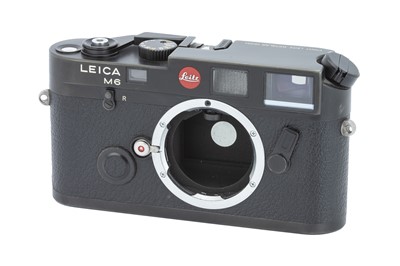 Lot 54 - A Leica M6 Rangefinder Body