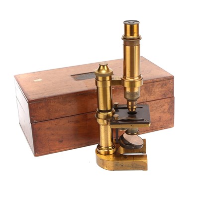 Lot 29 - A Leitz Microscope