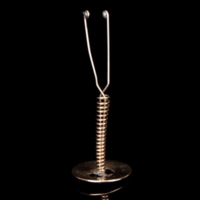Lot 18 - A Gold Contraceptive Coil
