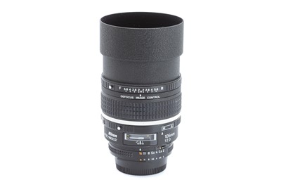 Lot 196 - A Nikon AF DC-Nikkor f/2 105mm Lens