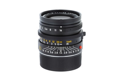 Lot 62 - A Leitz Summilux-M Double Aspherical f/1.4 35mm Lens
