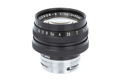 Lot 166 - A Nikon Nikkor-S f/1.4 50mm Lens